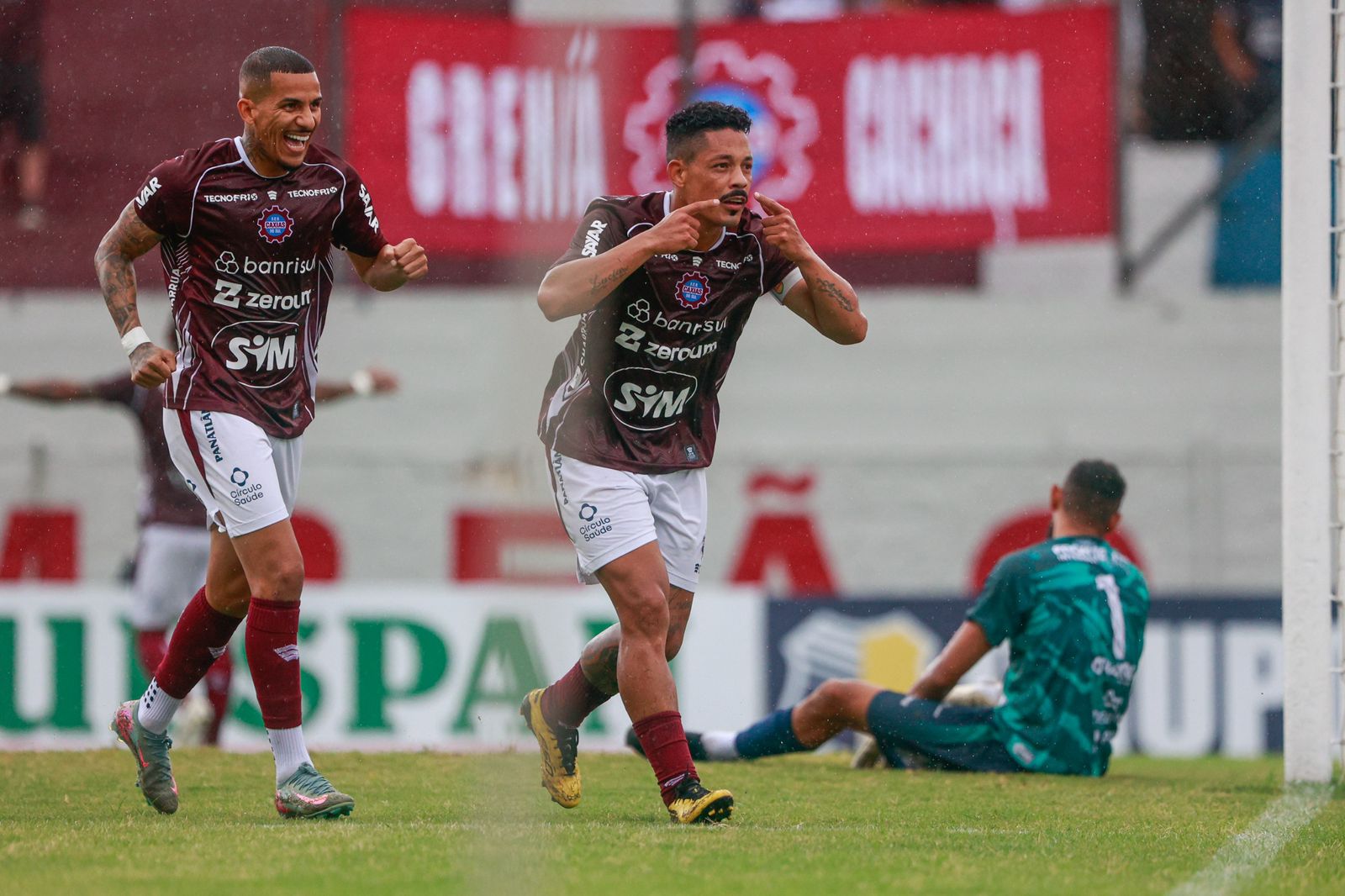 Caxias goleia o Guarany e recupera a liderança do grupo B do Gauchão
