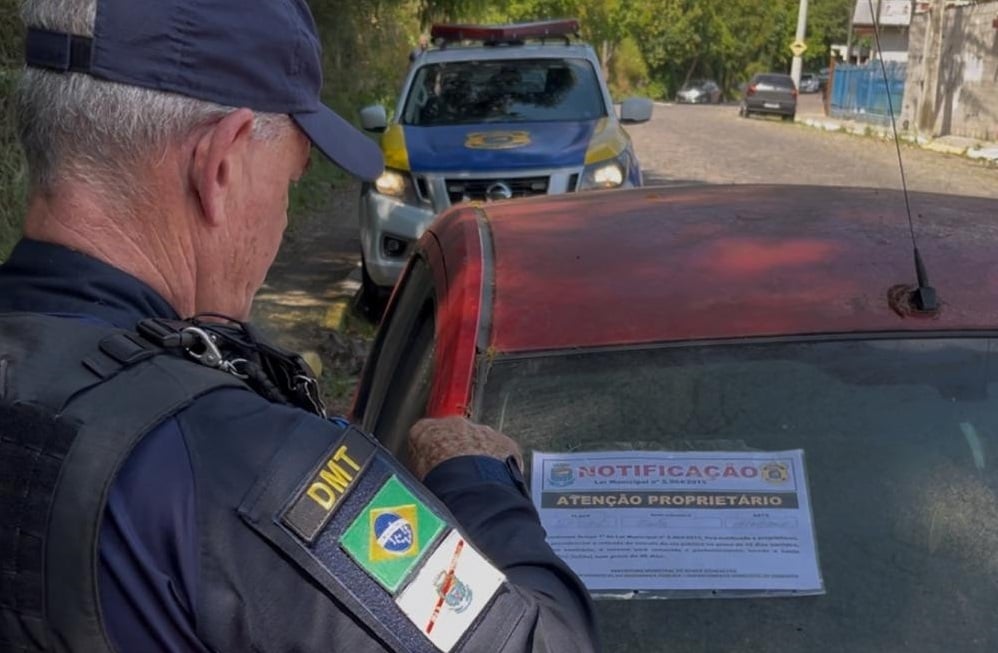 DMT vistoria denúncias de veículos abandonados em Bento Gonçalves