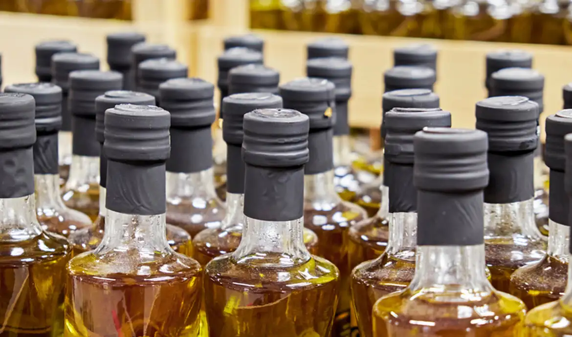 Anvisa proíbe venda de azeite e suspende lotes de doce de leite e sal grosso