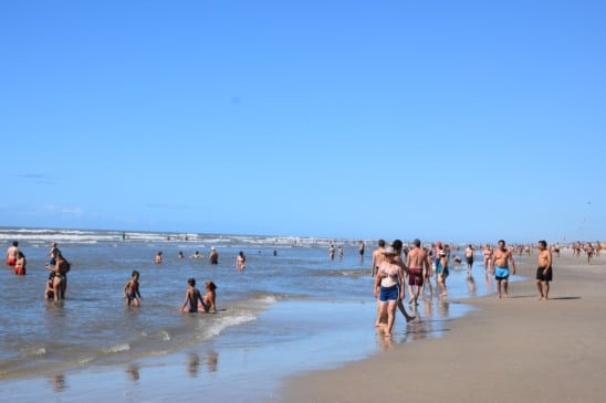Balneabilidade banho praia litoral