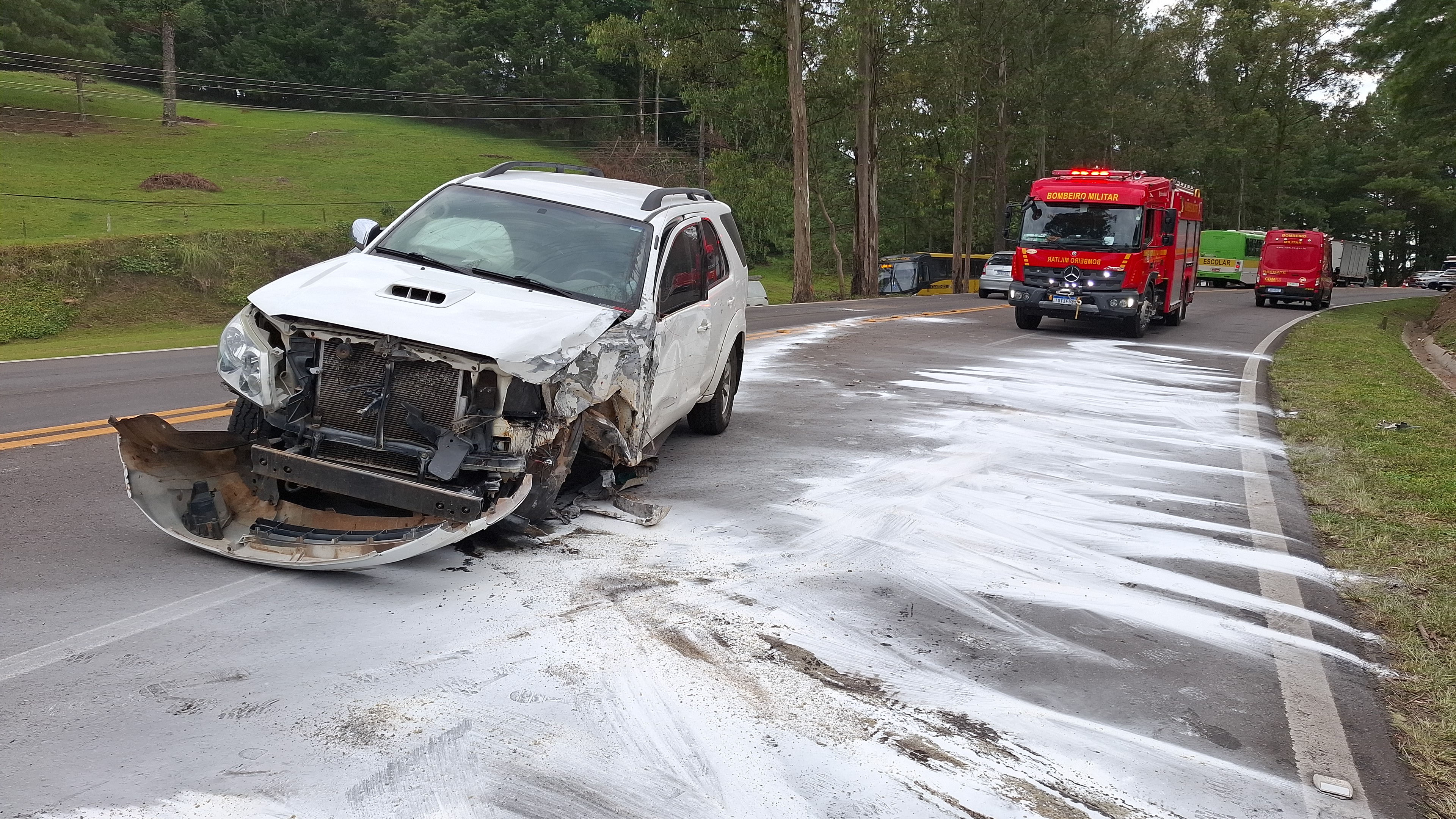 Acidente entre Caxias e Flores da Cunha deixa dois feridos e trânsito congestionado