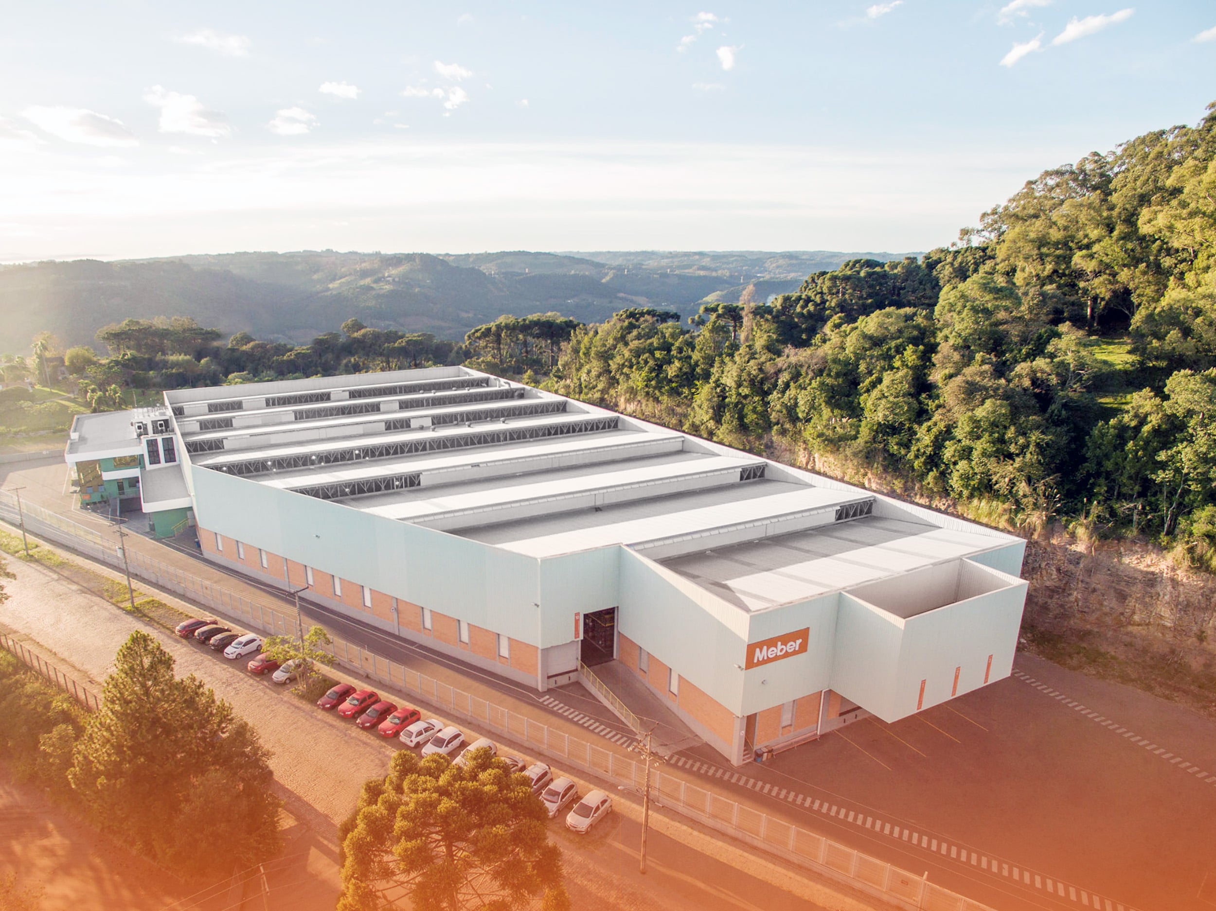 Meber celebra 65 anos projetando novos ciclos de crescimento