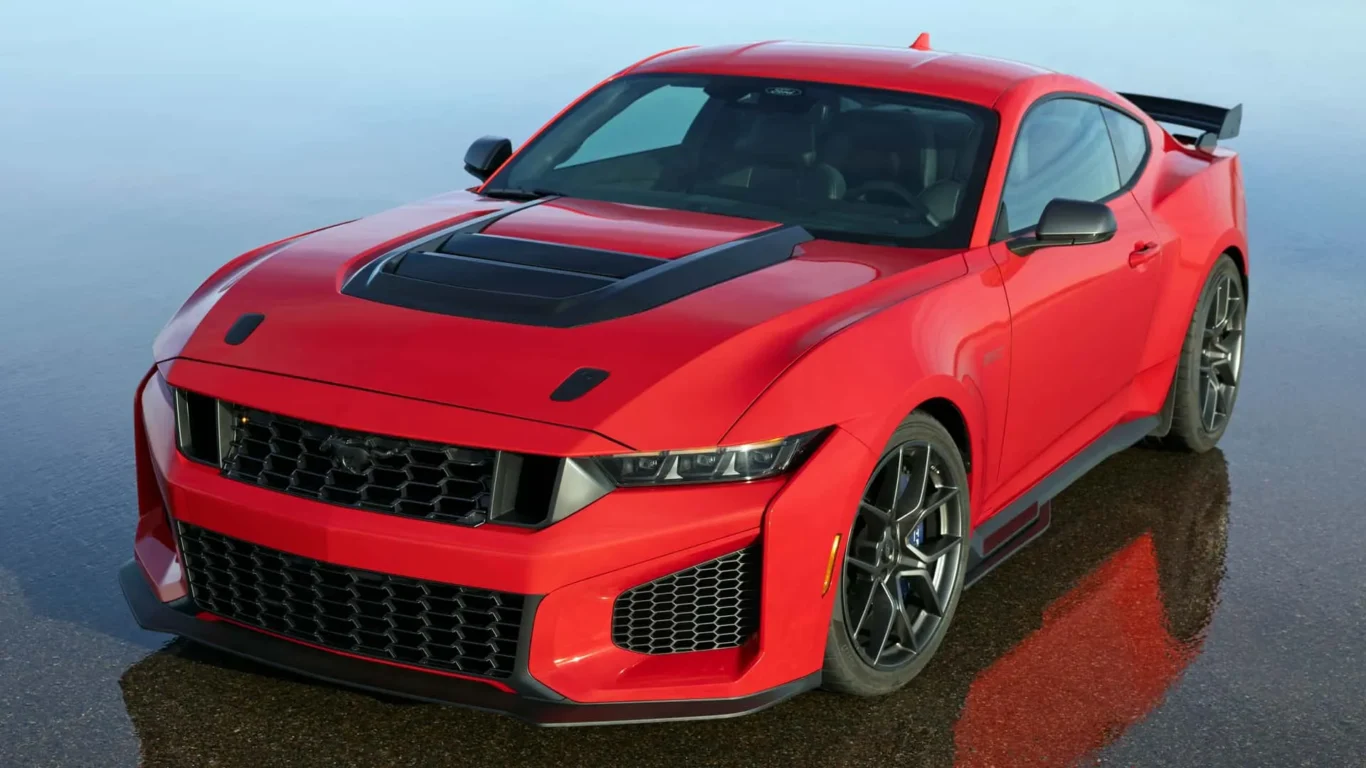 Mustang Dark Horse SC