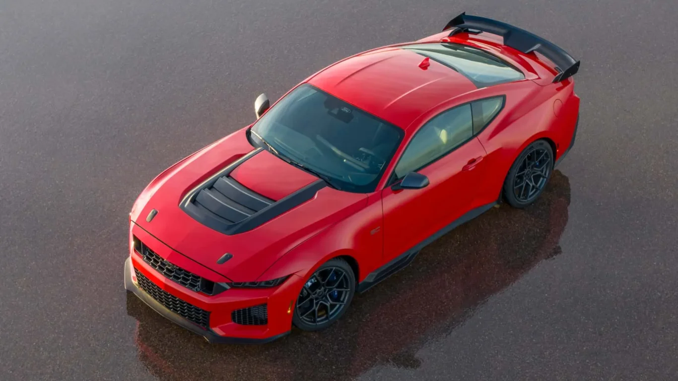 Mustang Dark Horse SC