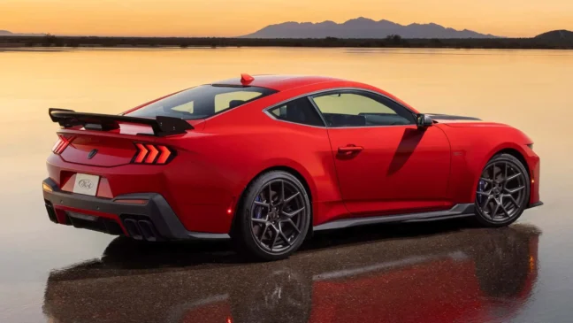 Mustang Dark Horse SC