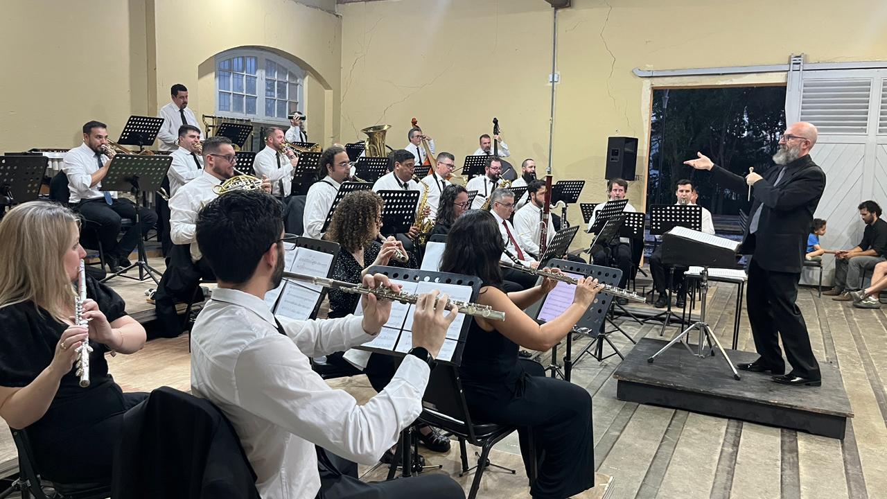 Orquestra de Sopros de Caxias do Sul abre série de verão com concerto gratuito na Estação Férrea
