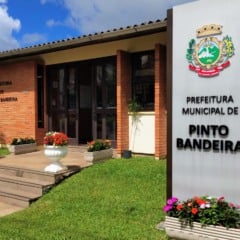 Acordo entre as partes aconteceu em encontro na sede da Prefeitura Municipal.