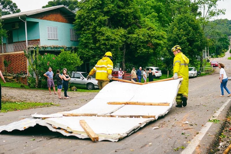 União homologa situação de emergência em Farroupilha após tornado atingir o município