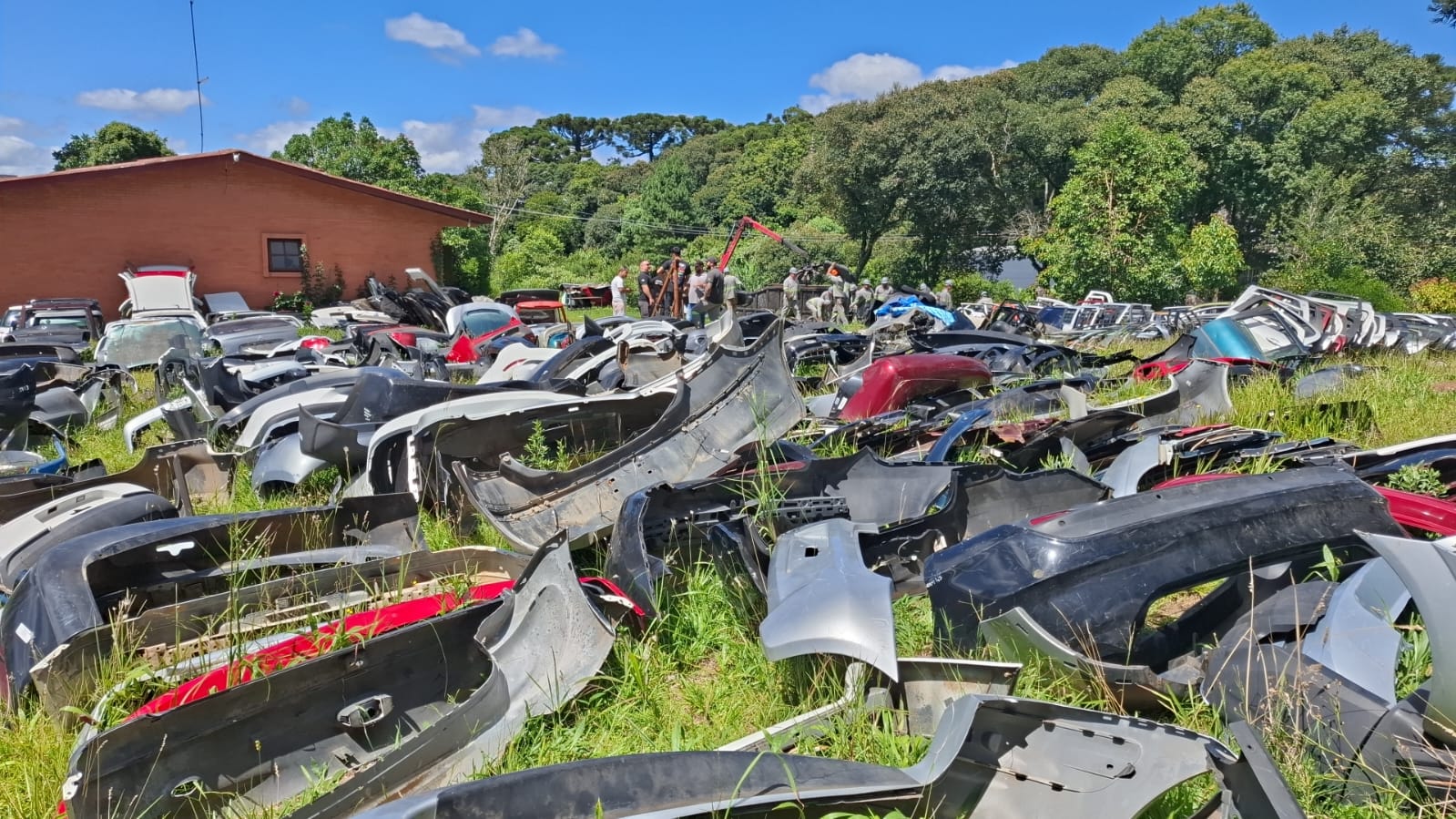 Operação apreende nove toneladas de peças automotivas em desmanche ilegal em Caxias do Sul