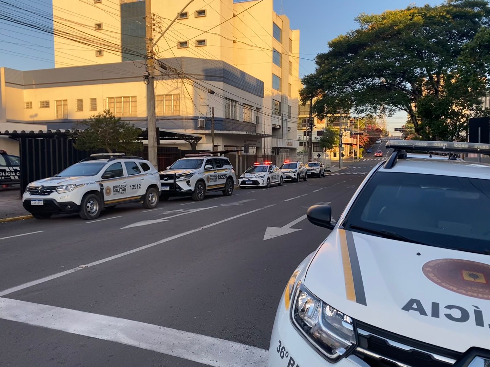 Homem é preso por desobediência após resistir a abordagem policial em Farroupilha