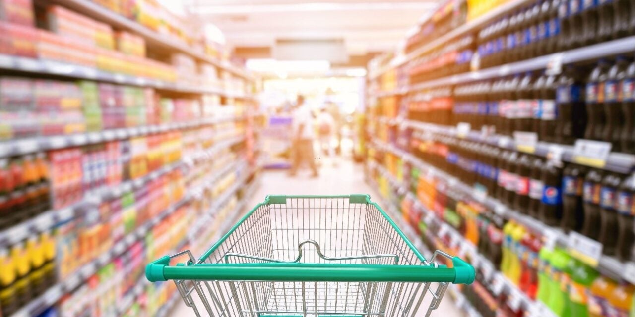 Supermercados enfrentam queda inédita nas vendas de alimentos no fim de ano