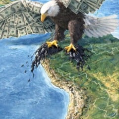 &Aacute;guia com asas de dinheiro sobre mapa da Am&eacute;rica do Sul, com petr&oacute;leo escorrendo.