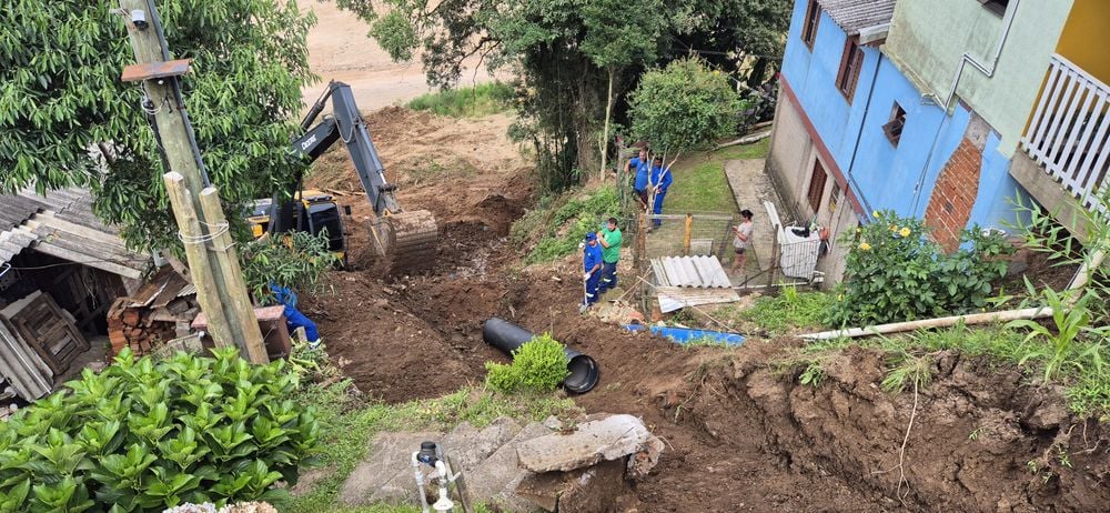Prefeitura de Caxias do Sul reconstrói rede de drenagem no Jardim das Hortências para evitar alagamentos
