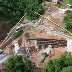 Obras em andamento na BR-470, na Serra das Antas.