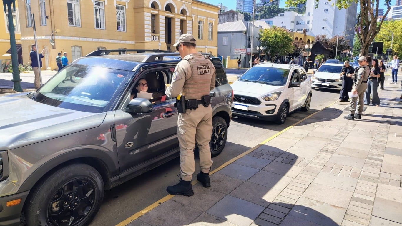 Bento Gon&ccedil;alves realiza blitz de conscientiza&ccedil;&atilde;o contra o ass&eacute;dio no Carnaval