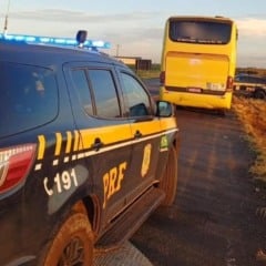 Os agentes da PRF abordaram um &ocirc;nibus que vinha de Caxias do Sul e havia sa&iacute;do de S&atilde;o Sep&eacute;