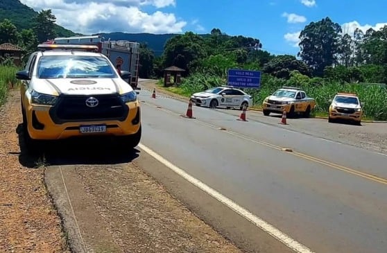 O Comando Rodoviário da Brigada Militar (CRBM) e os Bombeiros Voluntários de Vale Real agiram rapidamente para isolar o local. (Foto: Reprodução)