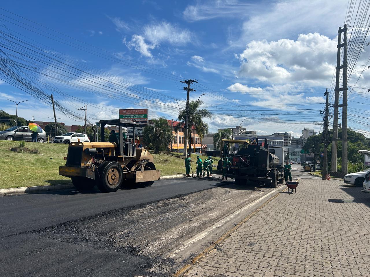Perimetral Norte tem trânsito alterado por obras de recuperação do asfalto em Caxias do Sul