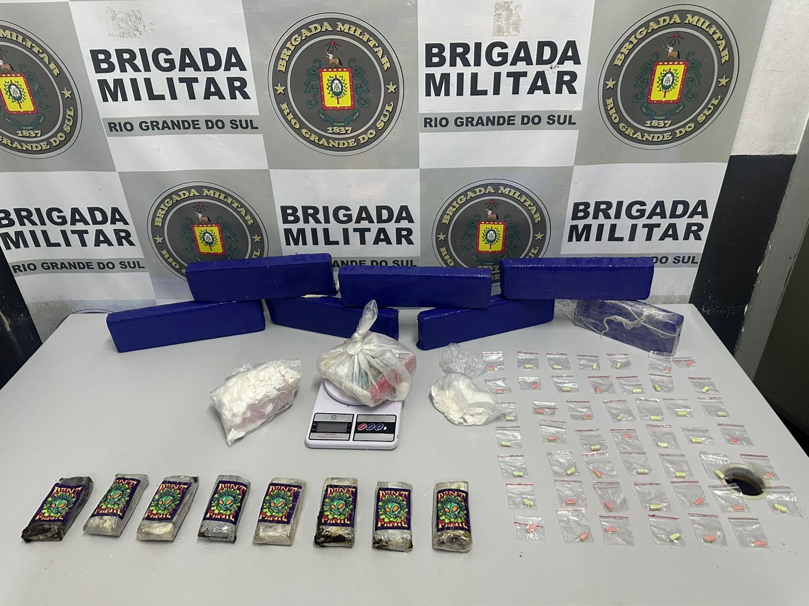 Mulher é presa por tráfico com 6 kg de drogas em Caxias do Sul