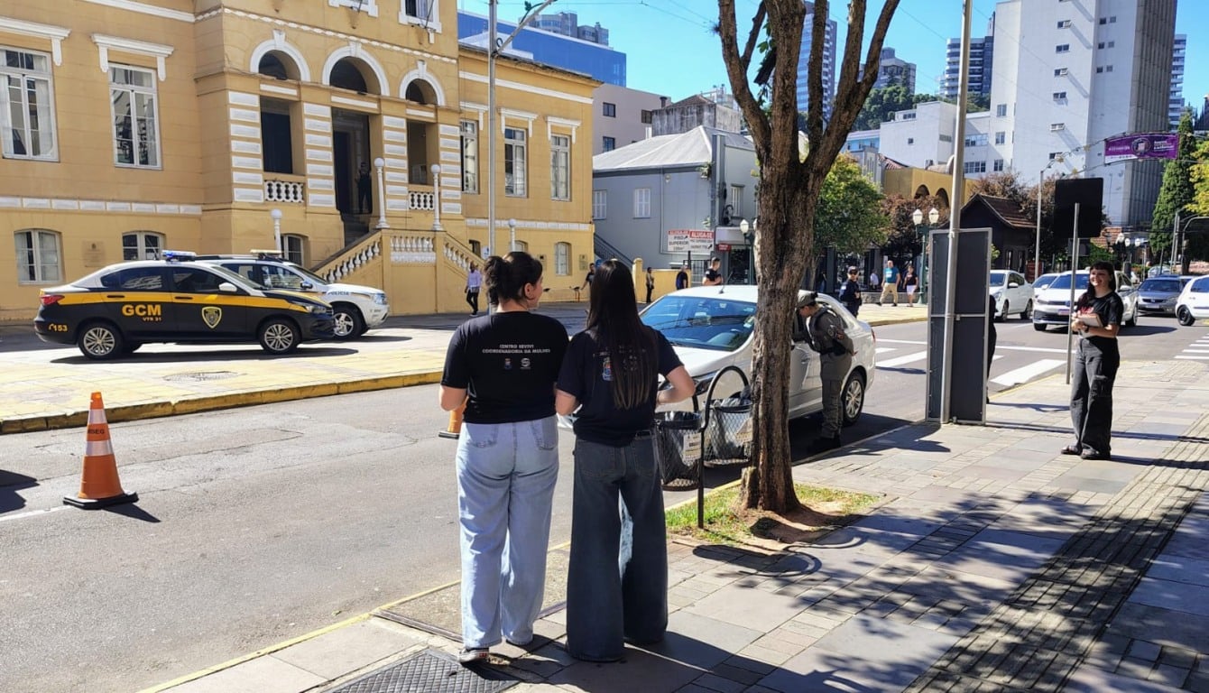 Bento Gonçalves realiza blitz de conscientização contra o assédio no Carnaval