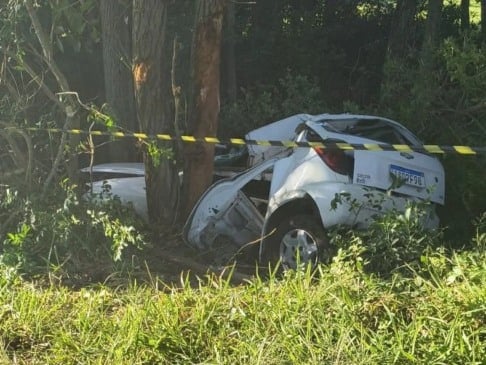 O fato ocorreu por volta das 04h06min, no quilômetro 94 da ERS-040, rodovia que liga a Região Metropolitana ao Litoral Norte gaúcho. (Foto: Renato Dias / Correio do Imbé)