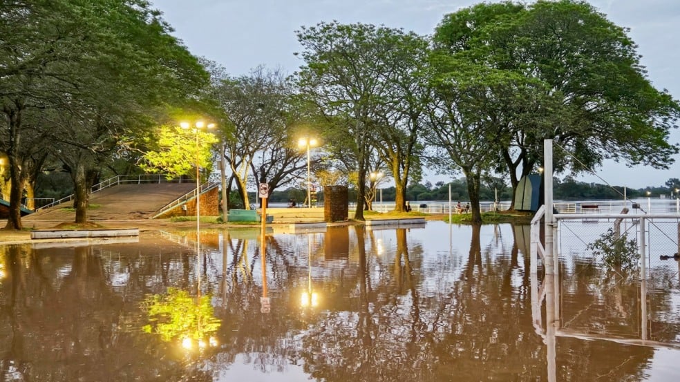 Acima Rios seguem acima da cota de inundação no RS e chuva mantém alerta - Leouve